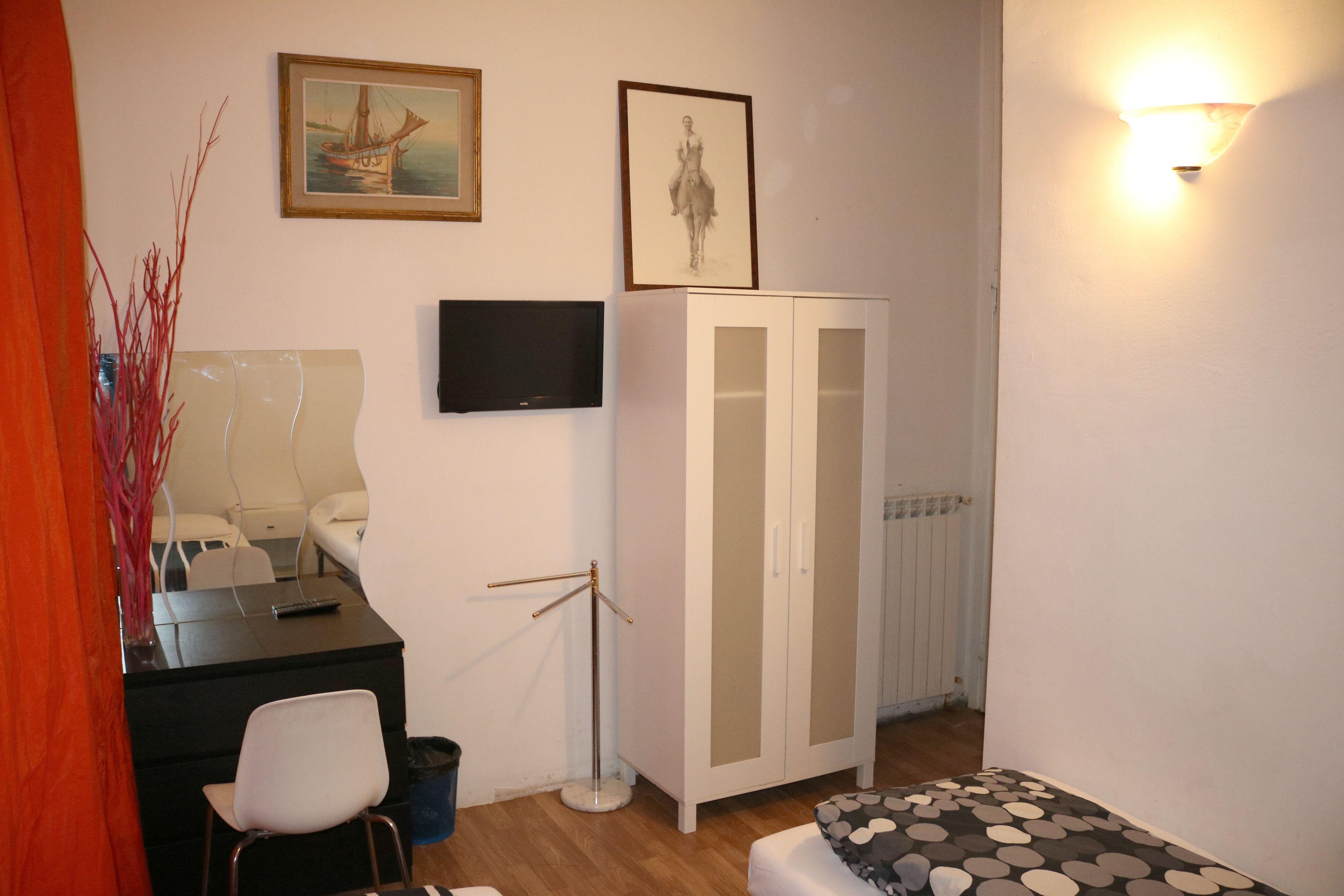 Roman Place — Foto 1